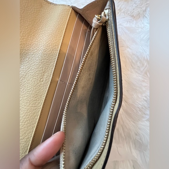 Chloe Authentic Wallet - Picture 11 of 16